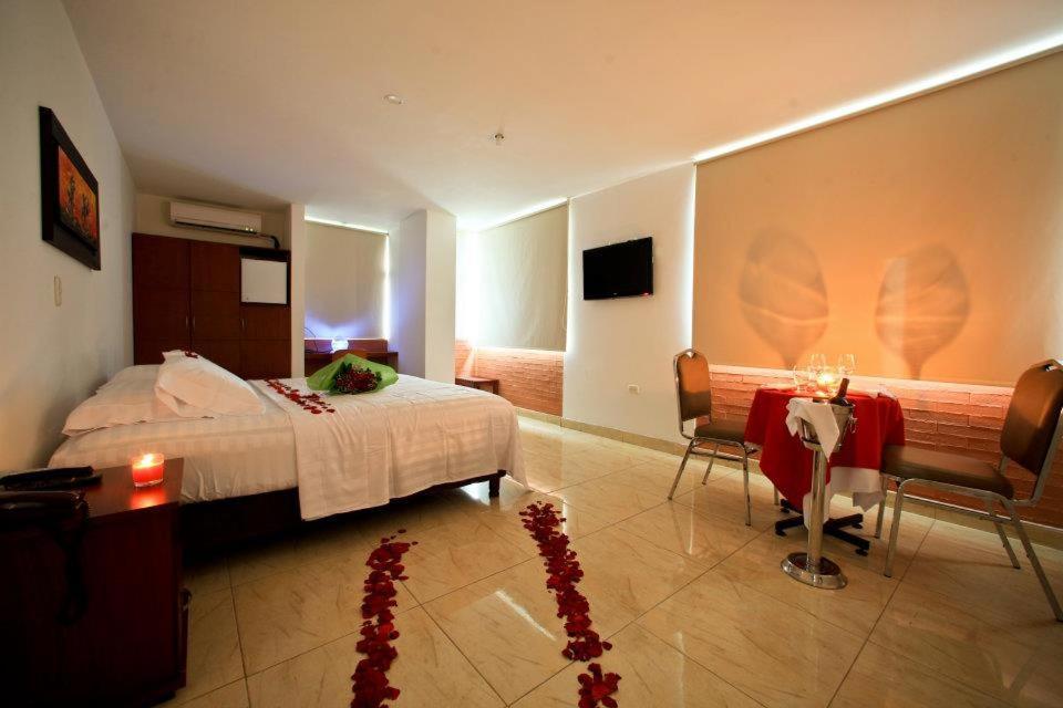 Hotel Hacaritama Colonial Villavicencio Esterno foto